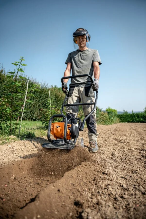 BC 230 PETROL TILLER - Image 2